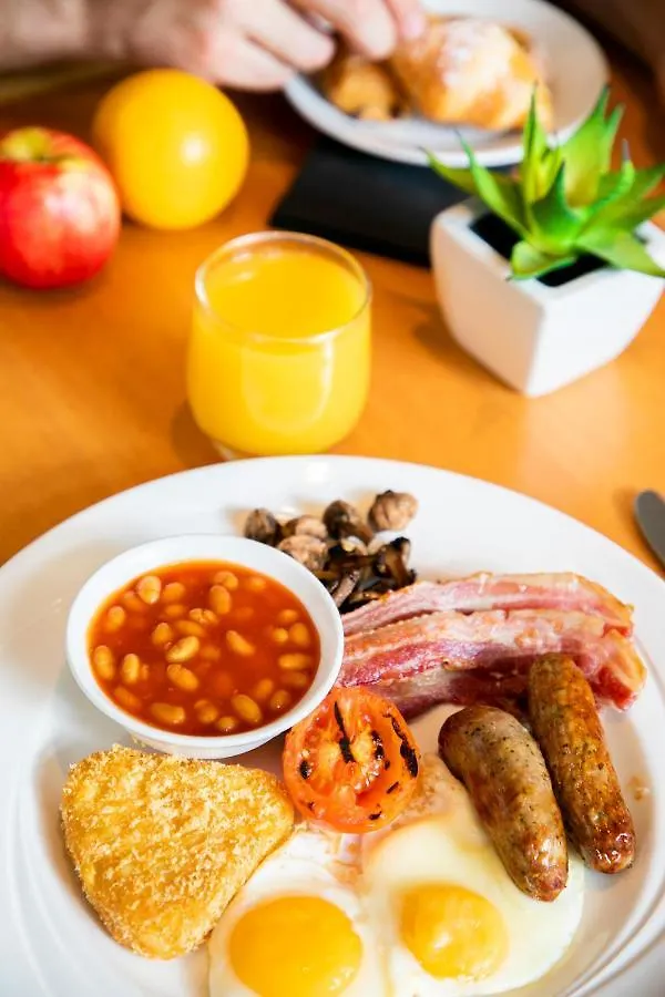Holiday Inn Cardiff City By Ihg