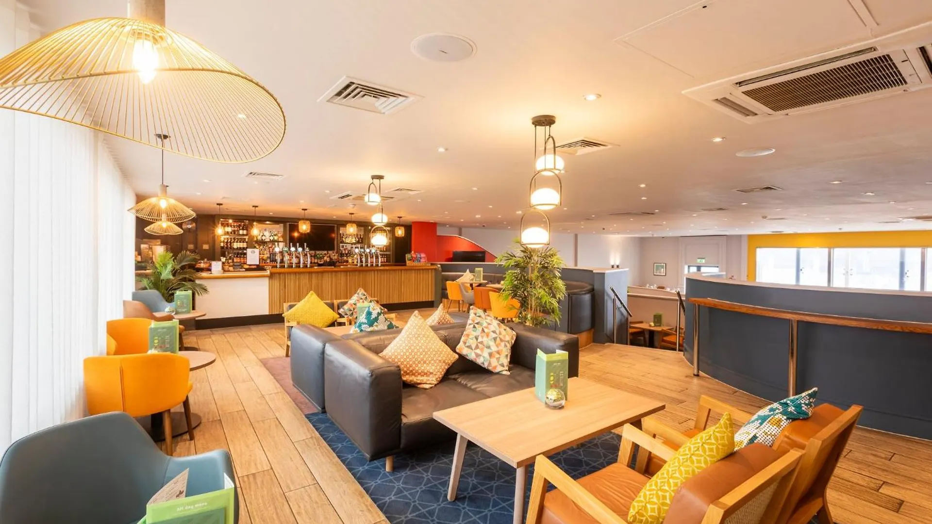 Holiday Inn Cardiff City By Ihg