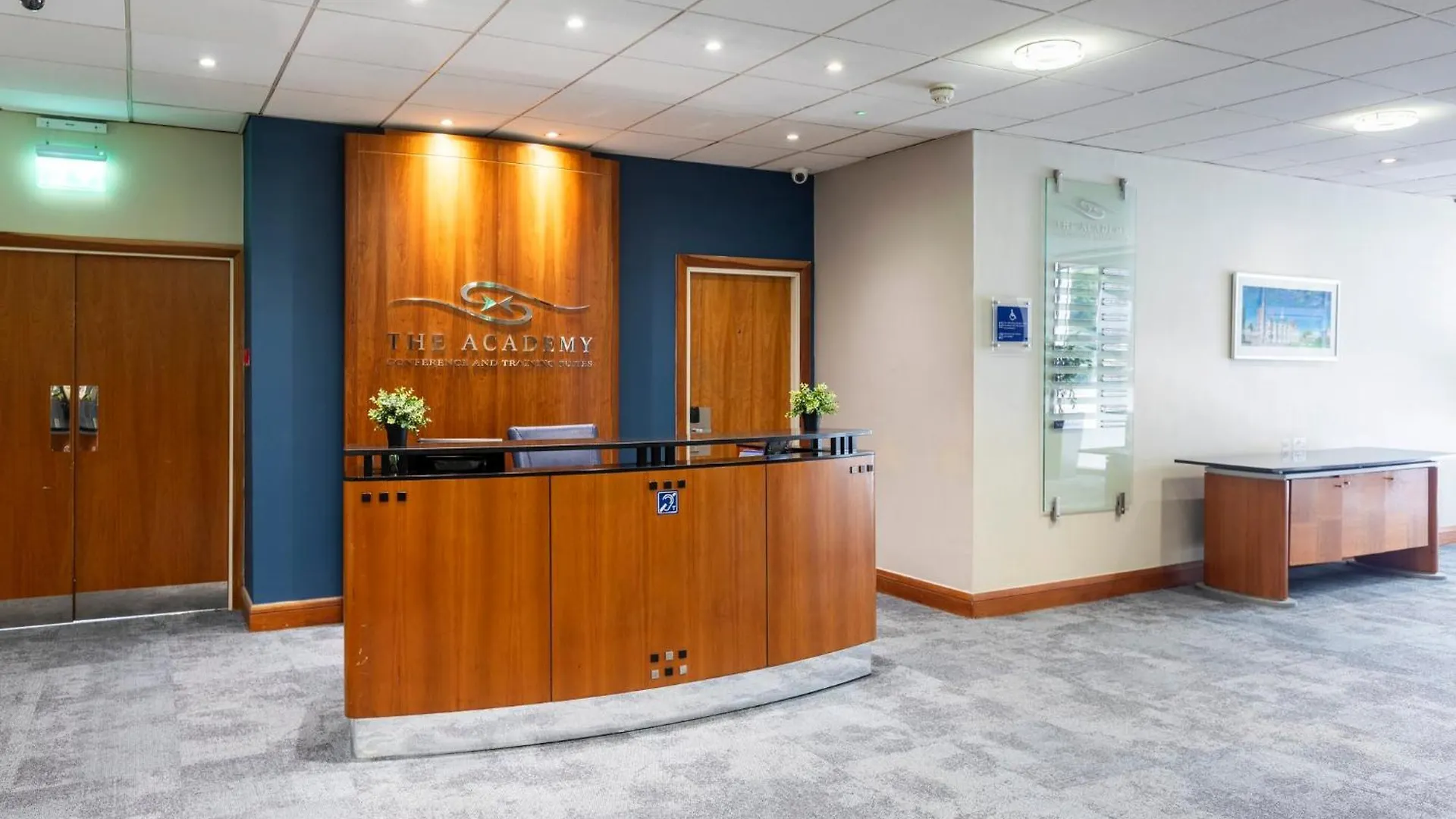 Holiday Inn Cardiff City By Ihg 4*,  United Kingdom