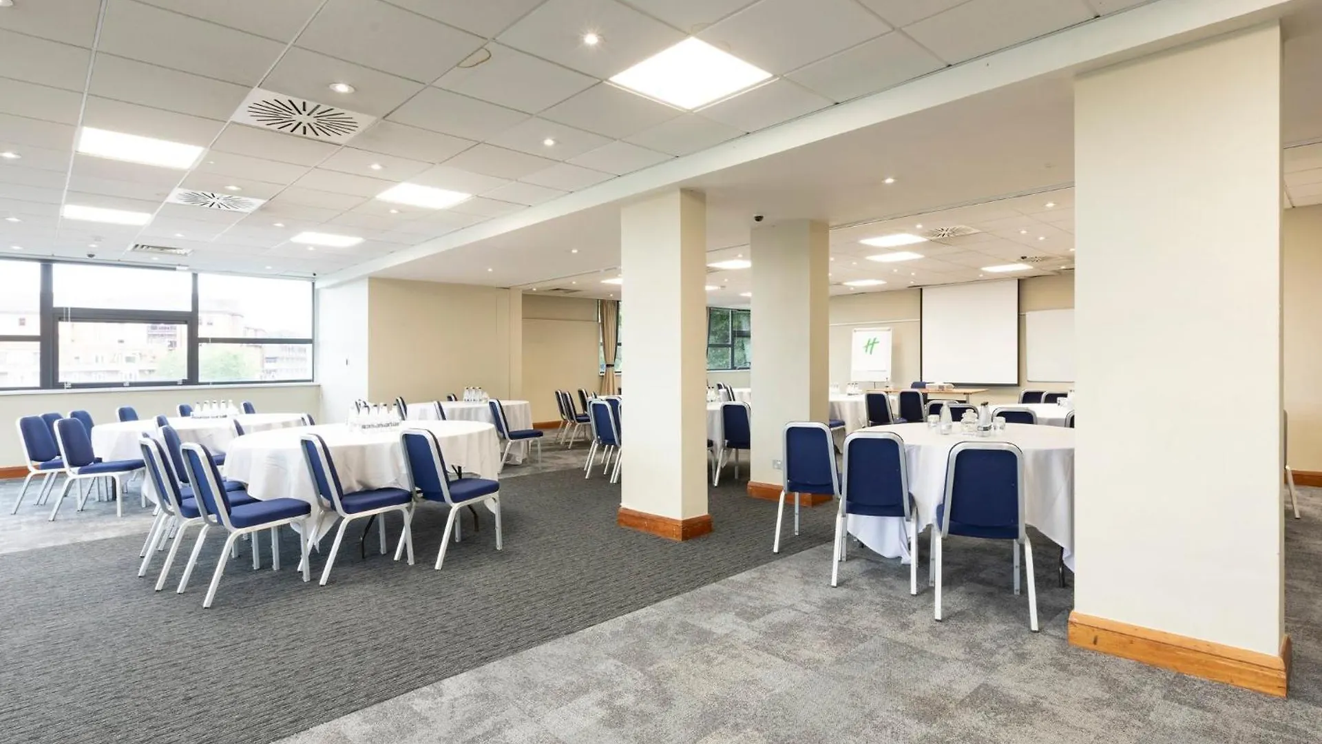 Hotel Holiday Inn Cardiff City By Ihg