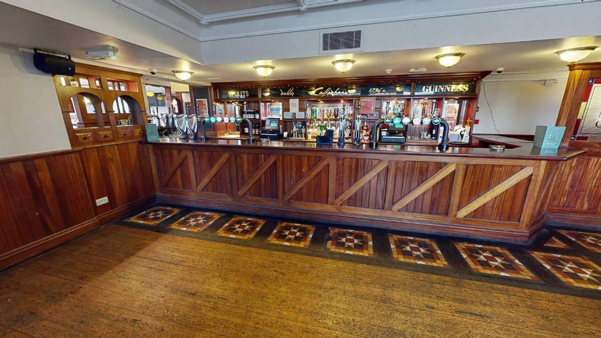 Holiday Inn Cardiff City By Ihg