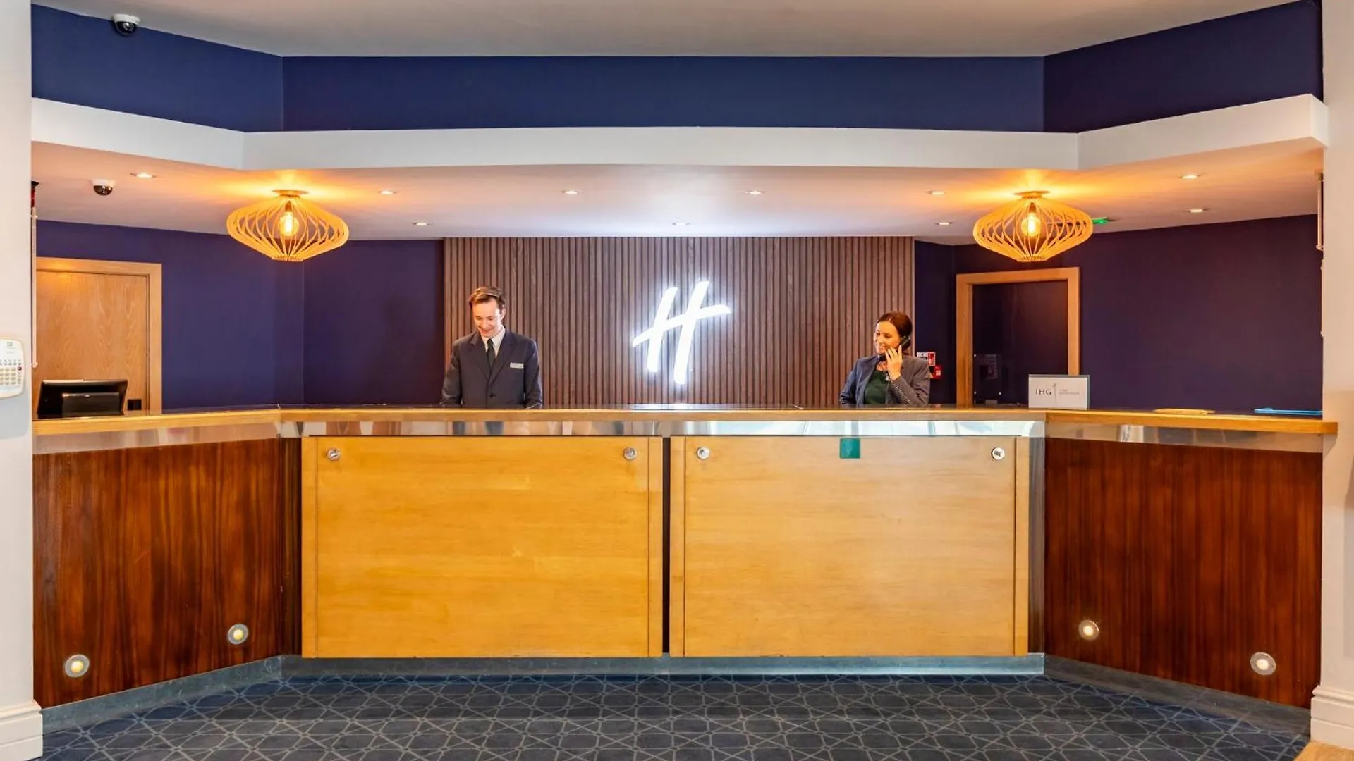 Holiday Inn Cardiff City By Ihg Reino Unido